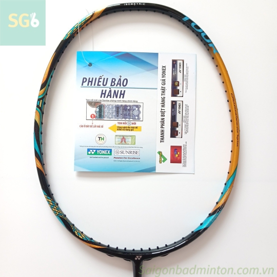 Vợt cầu lông Yonex astrox 88d tour 2021.