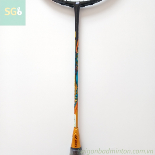 Vợt cầu lông Yonex astrox 88d tour 2021.